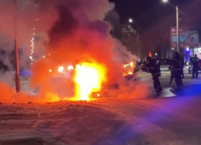 МЧС раскрыло детали возгорания легковушки на проспекте Богдана Хмельницкого в Мелитополе