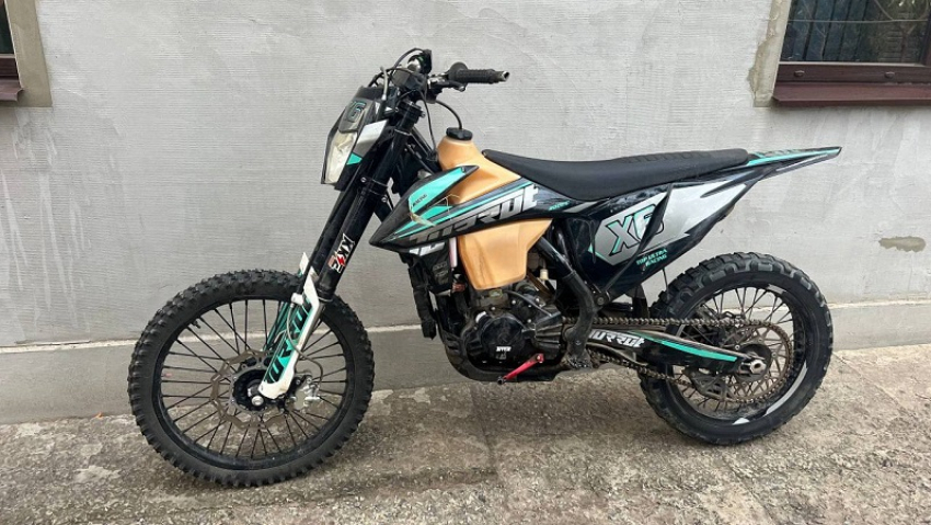 16-летний подросток на питбайке попал в больницу после ДТП в Запорожской области