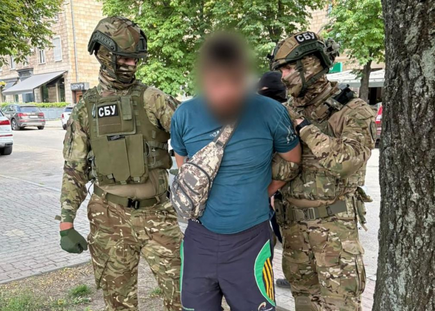 Житель Запорожья помогал мужчинам сбежать от мобилизации за миллионы рублей