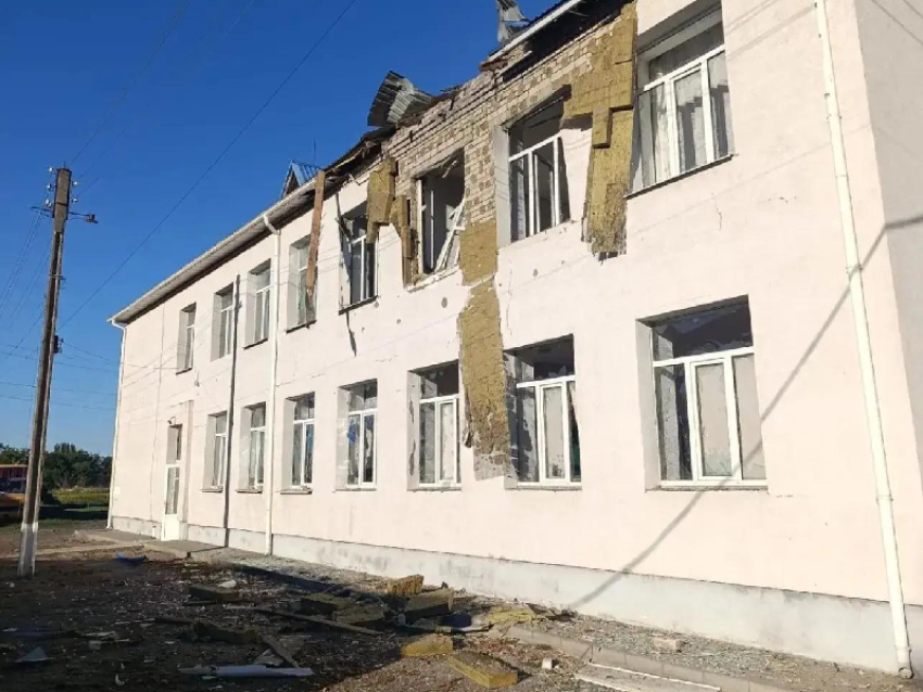 Боевики ВСУ ударили по Орлянской средней школе