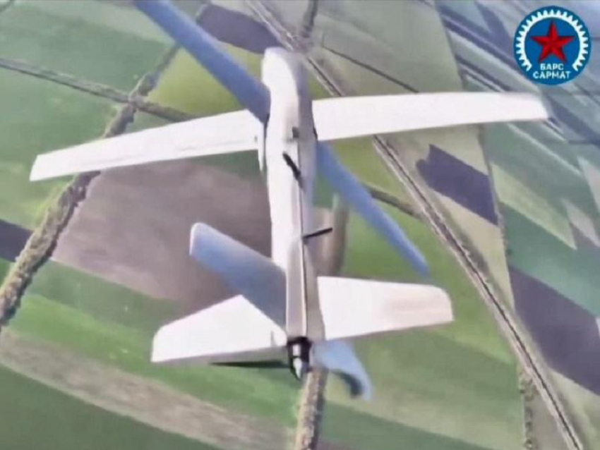 Отражали налёт дронов над Мелитополем, ходили за «батоном» и сжигали «бэки»: «БАРС-Сармат» не щадит ВСУ в Запорожье