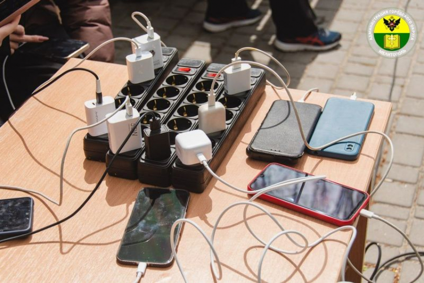 Где можно зарядить свои гаджеты, рассказали жителям Мелитополя