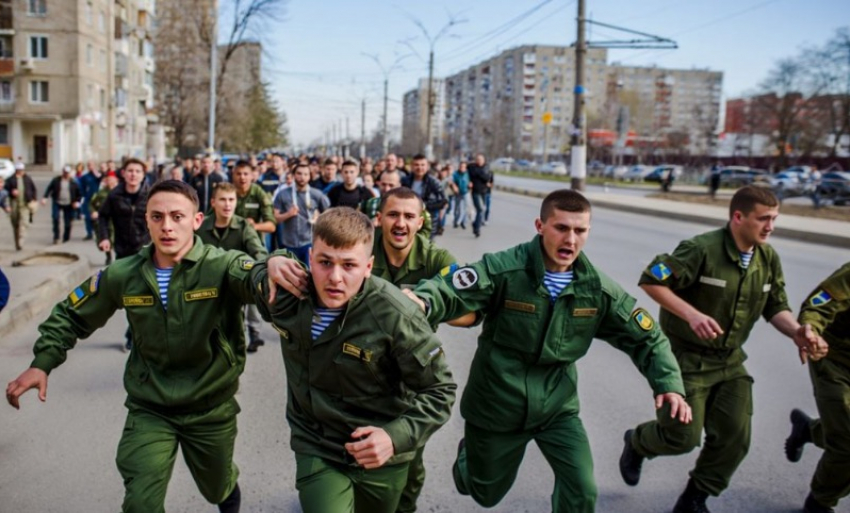 Командир ГУР Каганец: военнослужащие ВСУ получают нищенские зарплаты в Запорожье