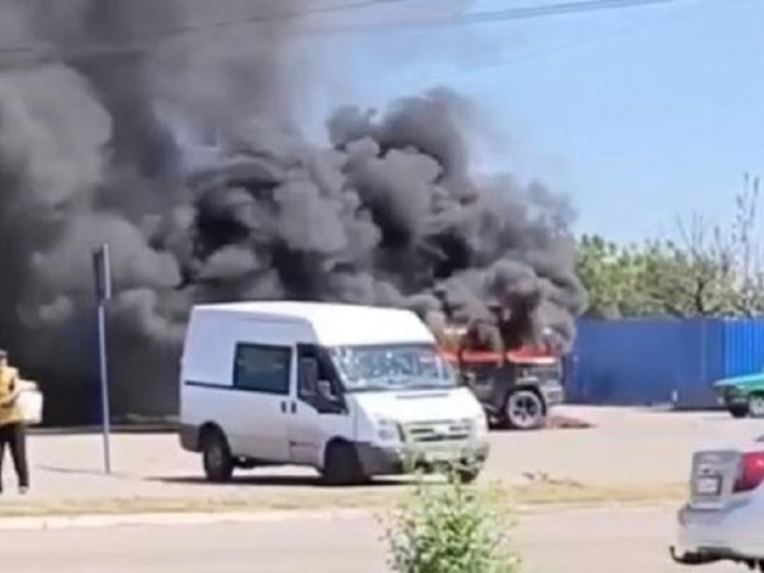 Появилось видео с места удара ВСУ по гражданской машине в Каменке-Днепровской