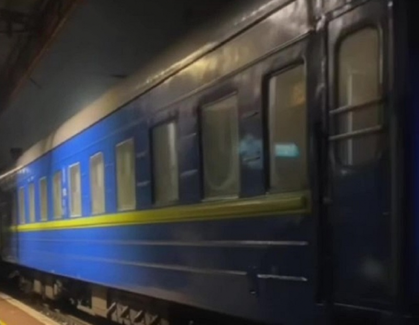 Раскрыты подробности остановки поездов между Запорожьем и Днепропетровском