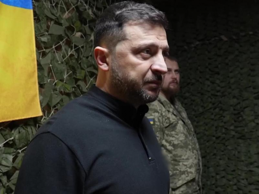 Прощается с Ореховом: Зеленский приехал дать свой автограф бойцам ВСУ на Запорожском фронте СВО