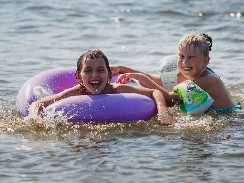 Угроза солнечного удара нависла над запорожцами из-за 40-градусного пекла