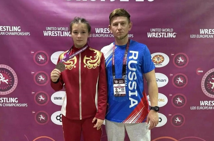 Бердянская спортсменка вошла в тройку сильнейших на первенстве Европы по борьбе