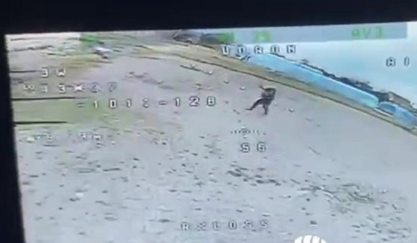Появилось видео, как житель Великой Знаменки сбил дрон ВСУ шапкой