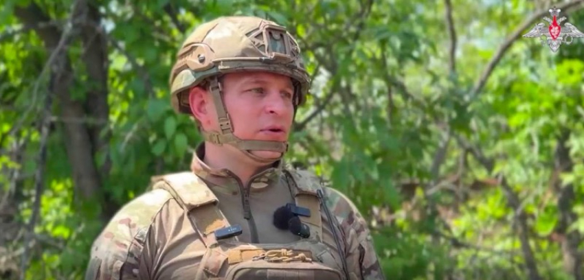 «Приходилось неоднократно заходить»: бойцы ВС РФ рассказали, как освобождали Воздвижевку
