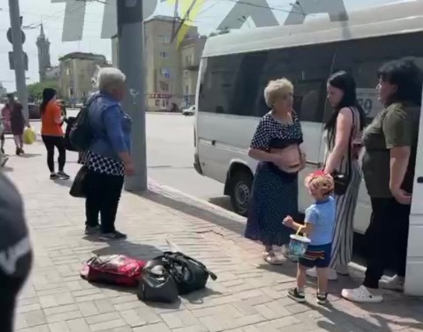 Женщины в Запорожье подрались за место в маршрутке