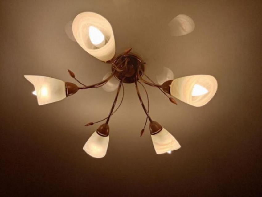 Массовые отключения света анонсировали в Запорожской области 12 марта