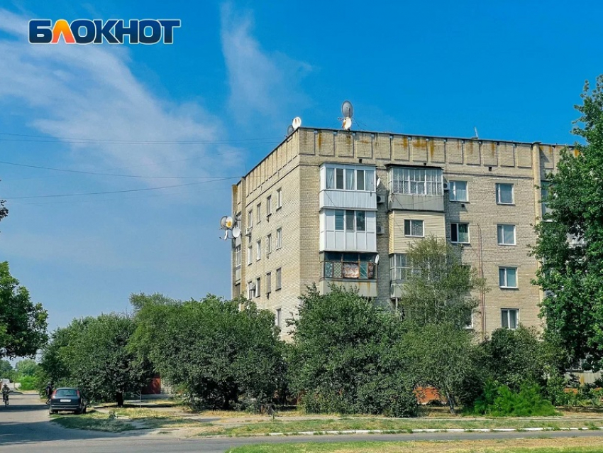 Не менее пяти взрывов прогремело во время артобстрела ВСУ в Каменке-Днепровской