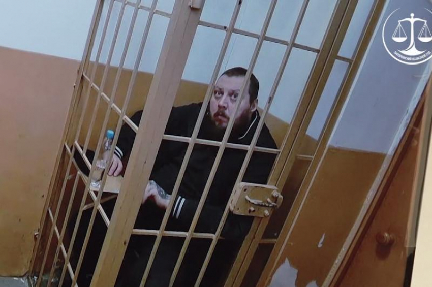 Лже-военный изнасиловал женщину и украл у нее 400 тысяч рублей в Запорожской области